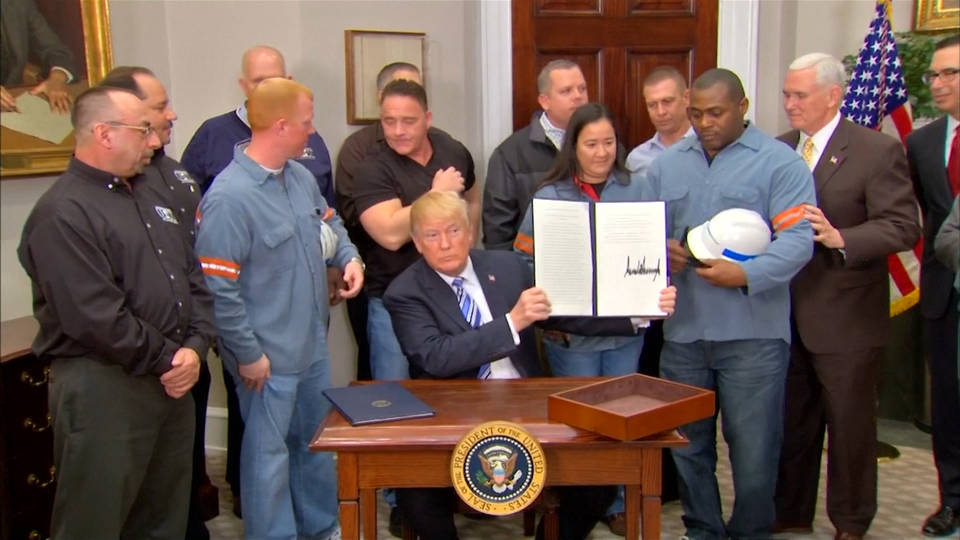 Trump signs steel and aluminum tariff
