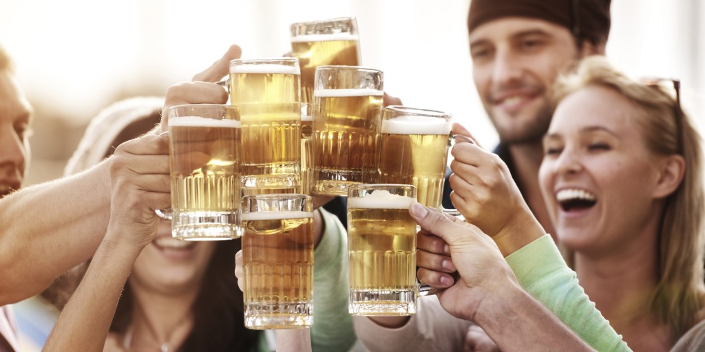Happy People drinking beer